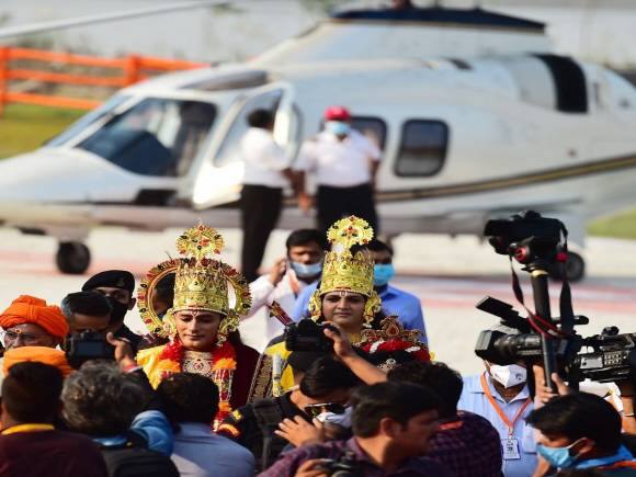 Ram Mandir: यूपी के इन 6 जिलों से अयोध्या के लिए शुरू होगी हेलीकॉप्टर सर्विस, जानें किराया सहित पूरी डिटेल्स