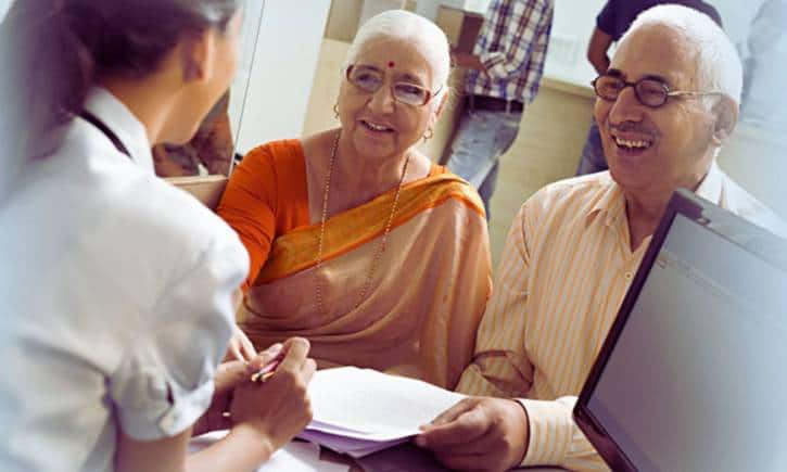 ना कोई पासवर्ड ना ही कोई पिन, कैसे वरिष्ठ नागरिकों के लिए आसान की जा सकती है बैंकिंग