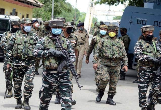Chhattisgarh: छत्तीसगढ़ में बड़ा नक्सली हमला, CRPF के 3 जवान शहीद, 14 घायल