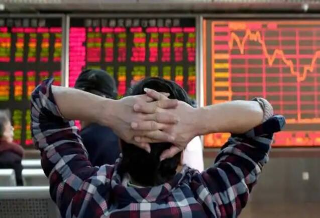 Market Crash: मार्केट में इस कारण मची भगदड़, निवेशकों को एक्सपर्ट की अब ये सलाह Market Crash: मार्केट में इस कारण मची भगदड़, निवेशकों को एक्सपर्ट की अब ये सलाह