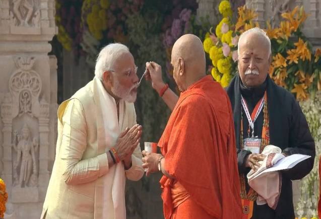 Ram Mandir: 11 दिनों के विशेष संकल्प के बाद पीएम मोदी ने रामलला के दर्शन करके खोला फास्ट