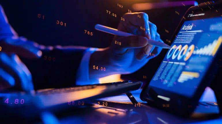 Buzzing Stocks: स्पाइसजेट से लेकर डेल्टा कॉर्प तक, आज इन 10 शेयरों पर रखें नजर