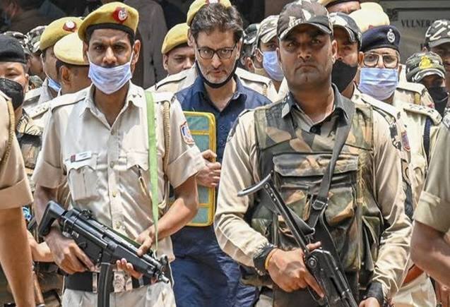 यासीन मलिक ने 1990 में की थी IAF के 4 अधिकारियों की हत्या, गवाह ने 'मुख्य शूटर' के रूप में पहचाना यासीन मलिक ने 1990 में की थी IAF के 4 अधिकारियों की हत्या, गवाह ने 'मुख्य शूटर' के रूप में पहचाना