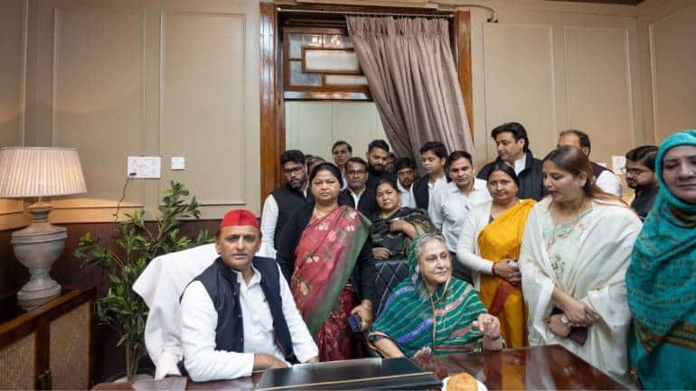 UP Rajya Sabha Elections 2024: 'हर किसी में सरकार के खिलाफ...' साथ छोड़ने वाले विधायकों पर भड़के अखिलेश यादव, BJP के साथी दलों ने किया क्रॉस वोटिंग का दावा