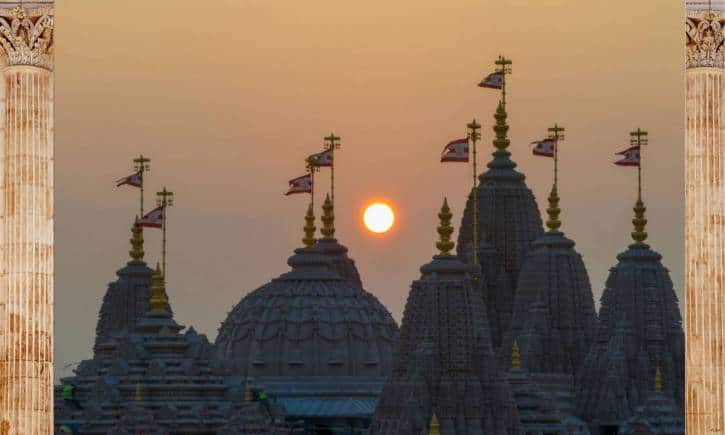 Abu Dhabi Temple Photos: प्रधानमंत्री करने जा रहे हैं अबू धाबी में पहले मंदिर का उद्घाटन, देखिए शानदार तस्वीरें