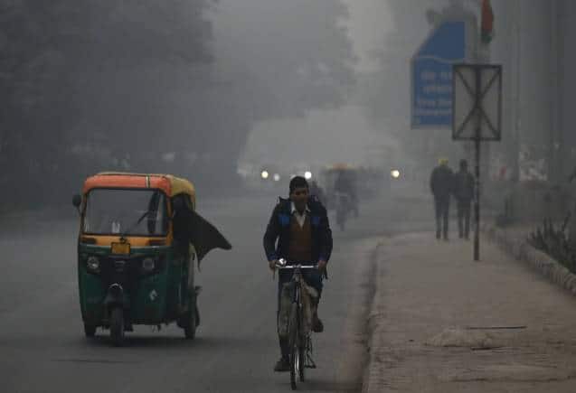 Weather Update: दिल्ली में घना कोहरा, UP में बारिश का अलर्ट, बढ़ी ठंढ, इन राज्यों में बर्फबारी का अलर्ट Weather Update: दिल्ली में घना कोहरा, UP में बारिश का अलर्ट, बढ़ी ठंढ, इन राज्यों में बर्फबारी का अलर्ट