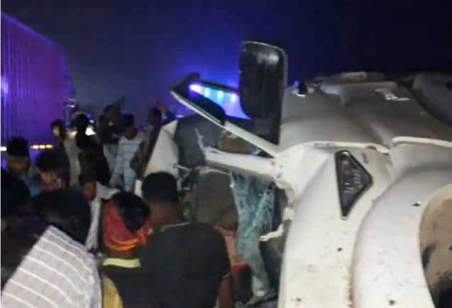 Kaimur Road Accident: बिहार के कैमूर में भीषण सड़क हादसा, कार-ट्रक और बाइक में टक्कर, 9 लोगों की मौत