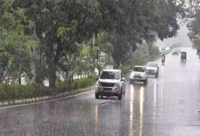 Weather Update: दिल्ली से लेकर UP-MP और बिहार में फिर होगी बारिश, बढ़ेगी ठंड, जानिए अपने शहर में मौसम का हाल Weather Update: दिल्ली से लेकर UP-MP और बिहार में फिर होगी बारिश, बढ़ेगी ठंड, जानिए अपने शहर में मौसम का हाल