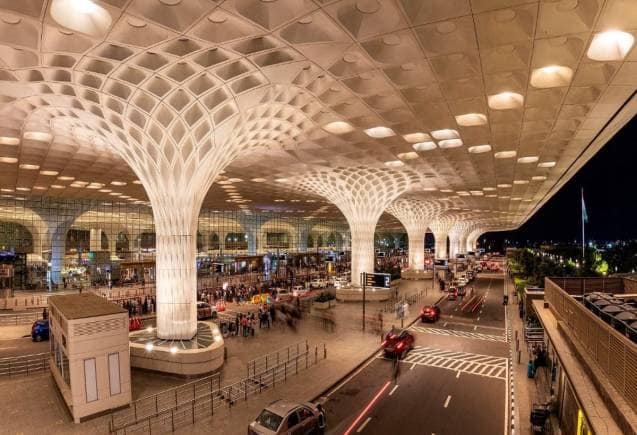 Mumbai: एयरपोर्ट पर बुजुर्ग को नहीं मिला व्हीलचेयर, पैदल चलकर गए 80 वर्षीय यात्री की मौत
