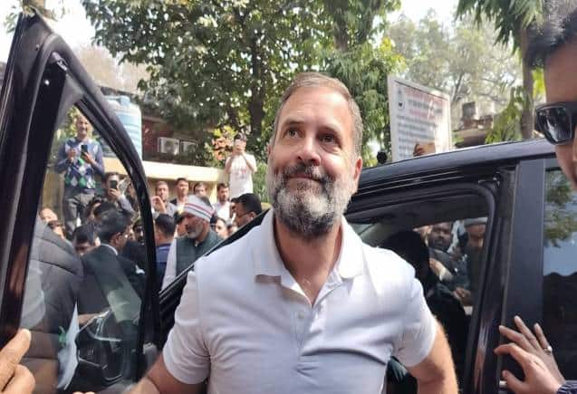 Rahul Gandhi: मानहानि मामले में सुल्तानपुर कोर्ट में पेश हुए राहुल गांधी, थोड़ी देर में मिली जमानत