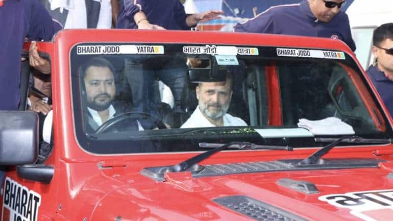 राहुल गांधी की भारत जोड़ो न्याय यात्रा में शामिल हुए तेजस्वी यादव, कांग्रेस नेता को बैठाकर चलाई जीप