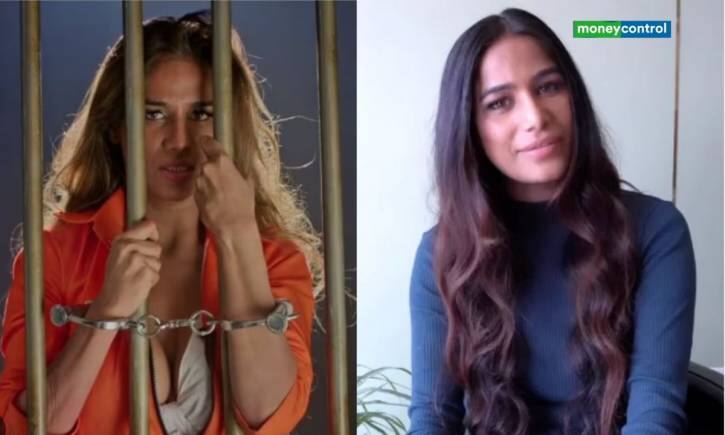 Poonam Pandey Defamation: पूनम पांडे को लोगों के इमोशंस के साथ खेलना पड़ा महंगा, 100 करोड़ की मानहानि का केस हुआ दर्ज
