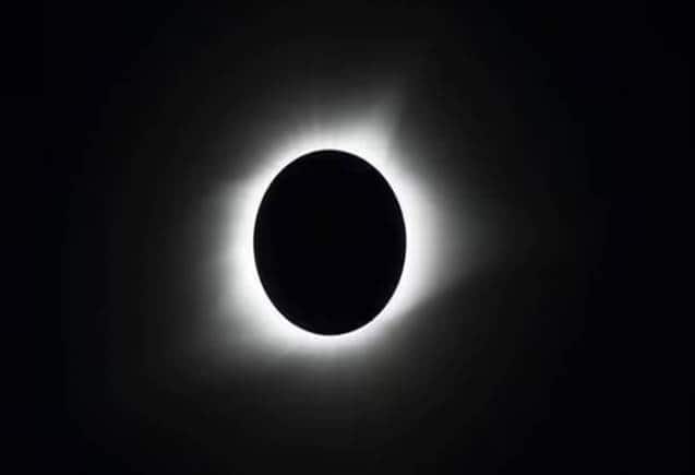 Total Solar Eclipse 2024: इस तारीख को लगेगा साल का पहला सूर्य ग्रहण, जानिए कब, कहां और कैसे देखें Total Solar Eclipse 2024: इस तारीख को लगेगा साल का पहला सूर्य ग्रहण, जानिए कब, कहां और कैसे देखें