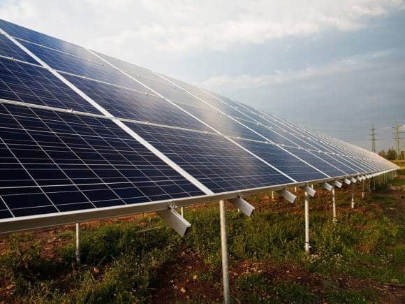 Adani Green Energy ने गुजरात के खावड़ा में शुरू की 551 MW सोलर कैपेसिटी, प्रोजेक्ट पूरा होने पर 1.61 करोड़ घर होंगे रौशन
