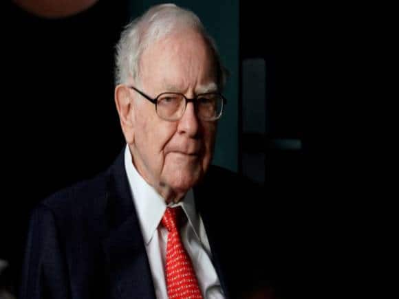 Warren Buffett ने सालाना लेटर में चार्ली मंगेर को किया याद, बताया Berkshire Hathaway का आर्किटेक्ट