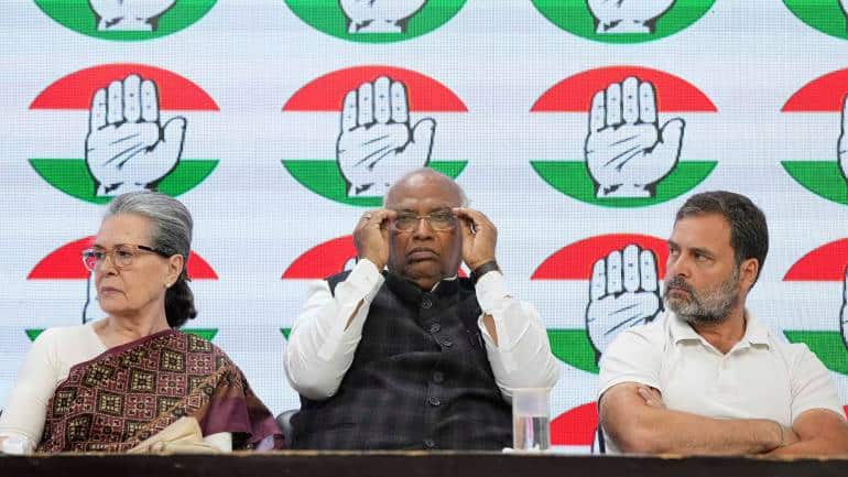 कांग्रेस से जुड़े 520 करोड़ रुपए के संदिग्ध लेनदेन का खुलासा! हाई कोर्ट ने माना IT विभाग के पास हैं सबूत, कमलनाथ और दिग्विजय सिंह का भी नाम