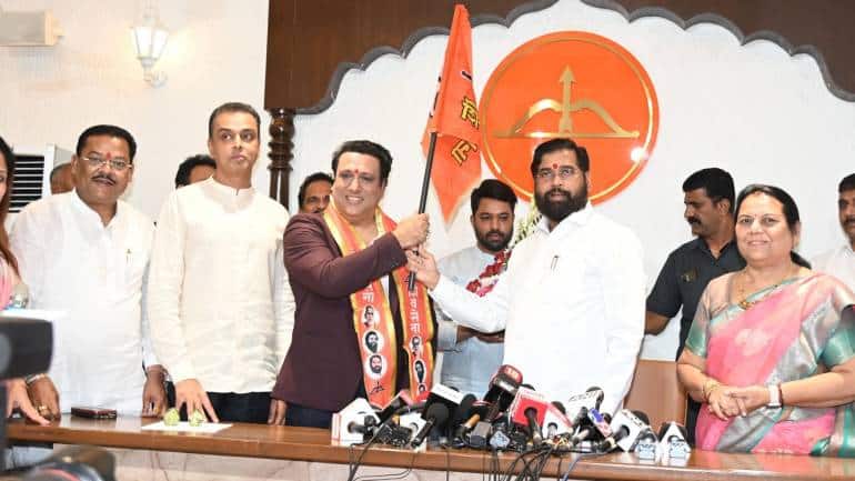 Govinda: कभी कांग्रेस के टिकट पर बने सांसद, BJP के इस बड़े नेता को हराया, अब गोविंदा ने थामा शिवसेना का दामन