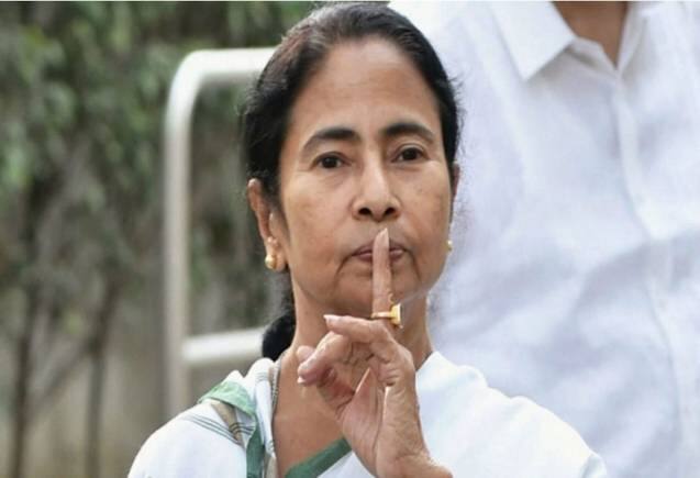 Lok Sabha Elections 2024: विवेक सहाय पश्चिम बंगाल के नए DGP नियुक्त, राजीव कुमार को हटाने पर भड़की TMC Lok Sabha Elections 2024: विवेक सहाय पश्चिम बंगाल के नए DGP नियुक्त, राजीव कुमार को हटाने पर भड़की TMC