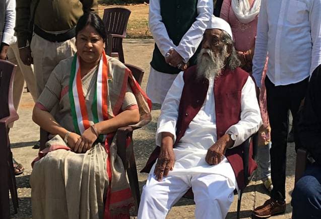 Lok Sabha Elections 2024 Live: JMM प्रमुख शिबू सोरेन की बड़ी बहू सीता सोरेन ने BJP की सदस्यता ले ली है 