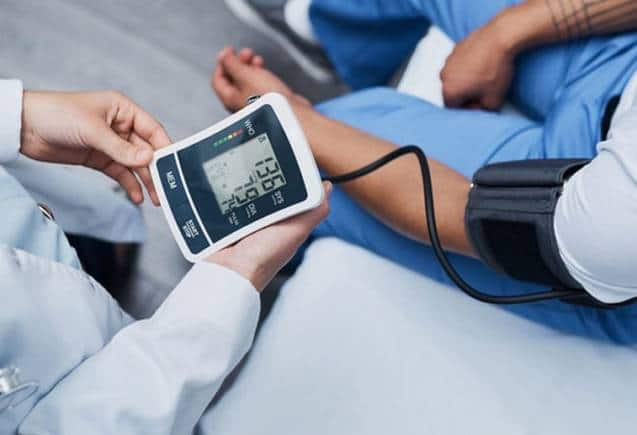 Diabetes: इस जड़ी बूटी को रात में पानी में मिलाकर पिएं, जिंदगी पर ब्लड शुगर रहेगा कंट्रोल