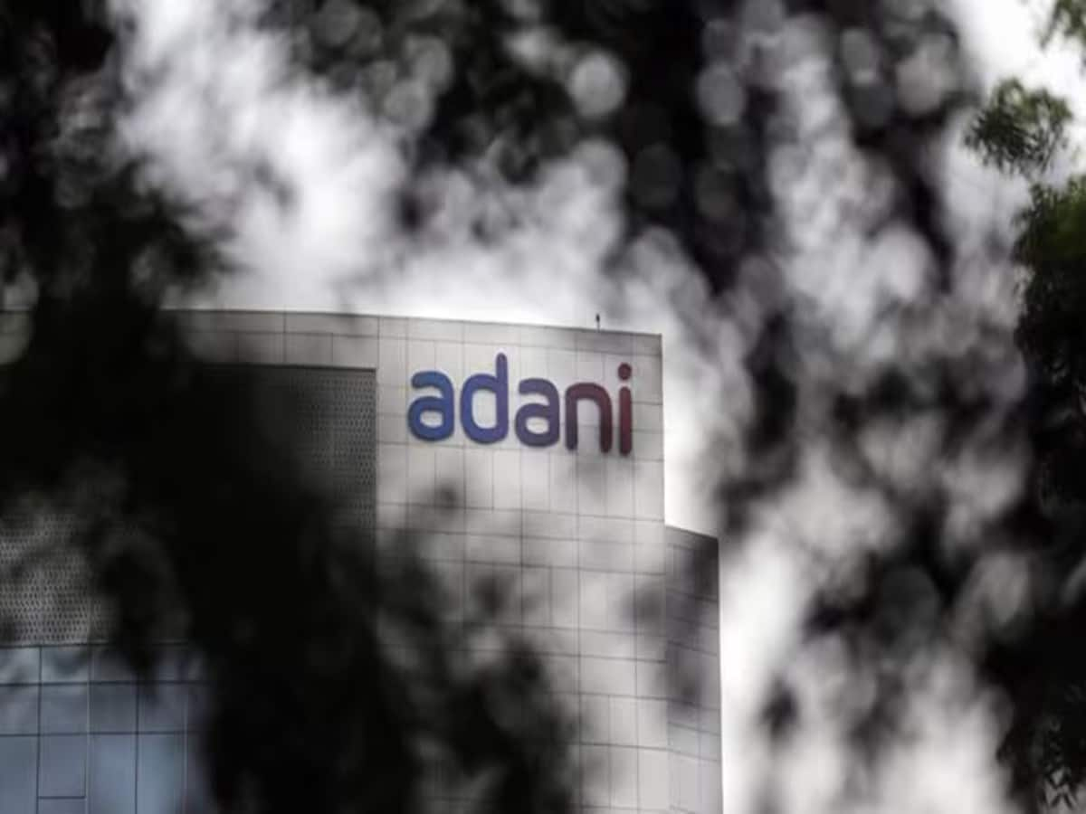 Adani Group की ये कंपनी ले सकती है 40 करोड़ डॉलर का विदेशी लोन, क्यों चाहिए इतनी बड़ी रकम?