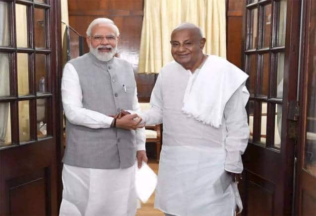 Lok Sabha Elections: मिशन साउथ से NDA करेगी 400 पार! तमिलनाडु में BJP-JDS के बीच सीट शेयरिंग फाइनल Lok Sabha Elections: मिशन साउथ से NDA करेगी 400 पार! तमिलनाडु में BJP-JDS के बीच सीट शेयरिंग फाइनल
