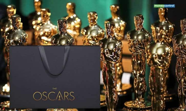 Oscar 2024: 20 नॉमिनीज को दिया जा रहा है 1.4 करोड़ का बैग, जानिए क्या हैं अंदर Oscar 2024: 20 नॉमिनीज को दिया जा रहा है 1.4 करोड़ का बैग, जानिए क्या हैं अंदर