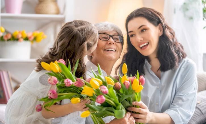 International Women Day 2024: तेजी से समानता की ओर बढ़ती महिलाएं, जानिए ये साल क्यों है खास
