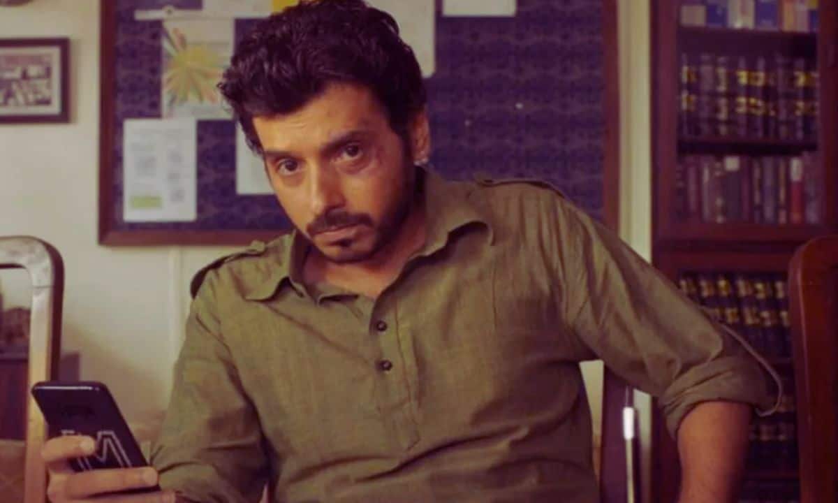 Mirzapur के दिवाने अब नहीं देख पाएंगे मुन्ना भैया का जलवा, दिवेंदु ने सीरीज छोड़ने के पीछे बताई ये वजह Mirzapur के दिवाने अब नहीं देख पाएंगे मुन्ना भैया का जलवा, दिवेंदु ने सीरीज छोड़ने के पीछे बताई ये वजह