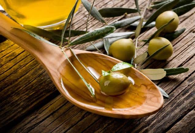 Olive oil for Diabetes: जैतून के तेल से Blood Sugar हमेशा रहेगा कंट्रोल, जानिए कैसे करें सेवन
