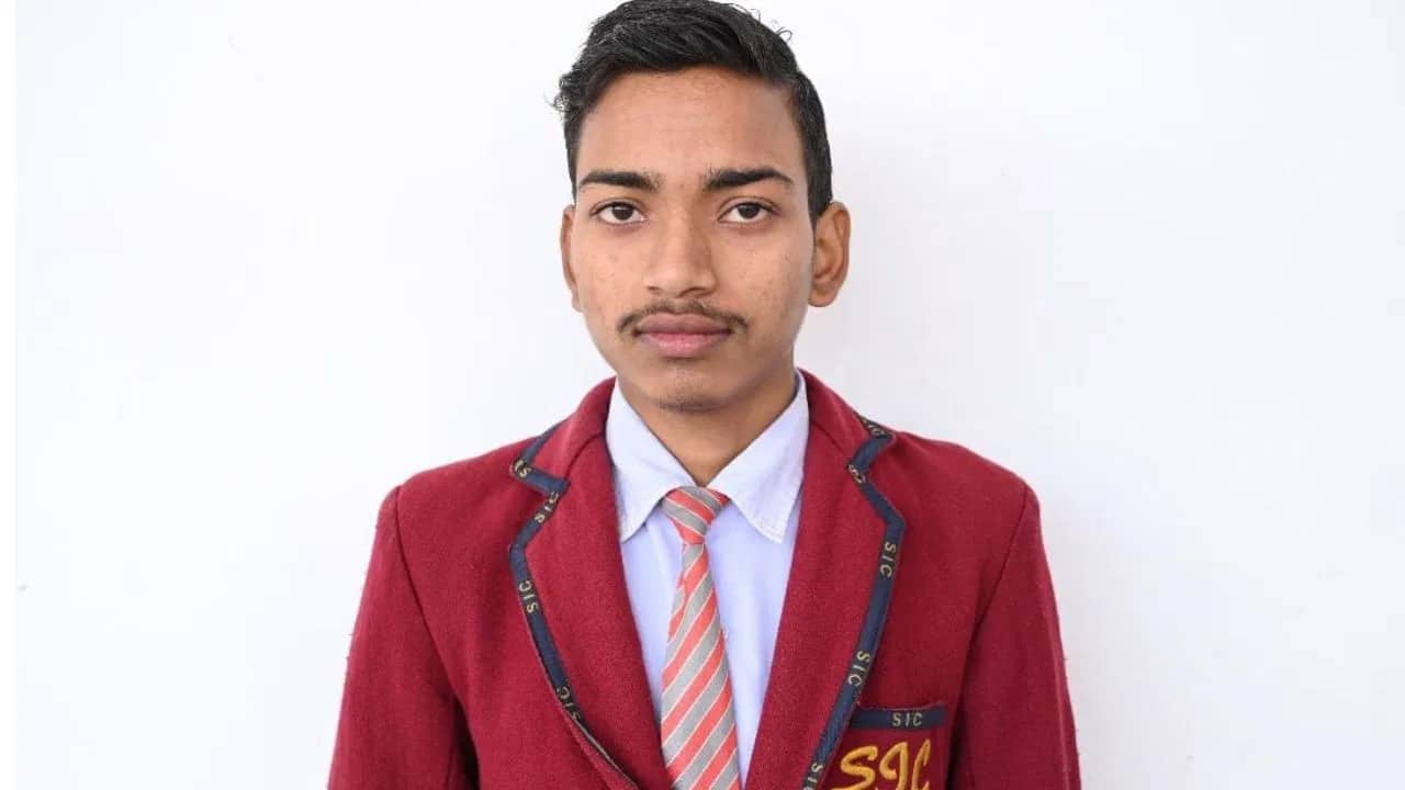 UP Board Toppers List Decleares: यूपी बोर्ड से 12वीं की परीक्षा में शुभम वर्मा ने किया टॉप, देखिए पूरी टॉपर लिस्ट