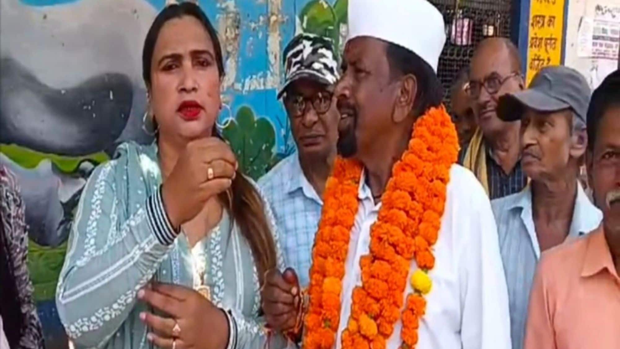 UP Lok Sabha chunav 2024: एक नामांकन ऐसा भी, किन्नरों को साथ लेकर भरा चुनाव का पर्चा, बंधवाई राखी, लिया जीत का आशीर्वाद
