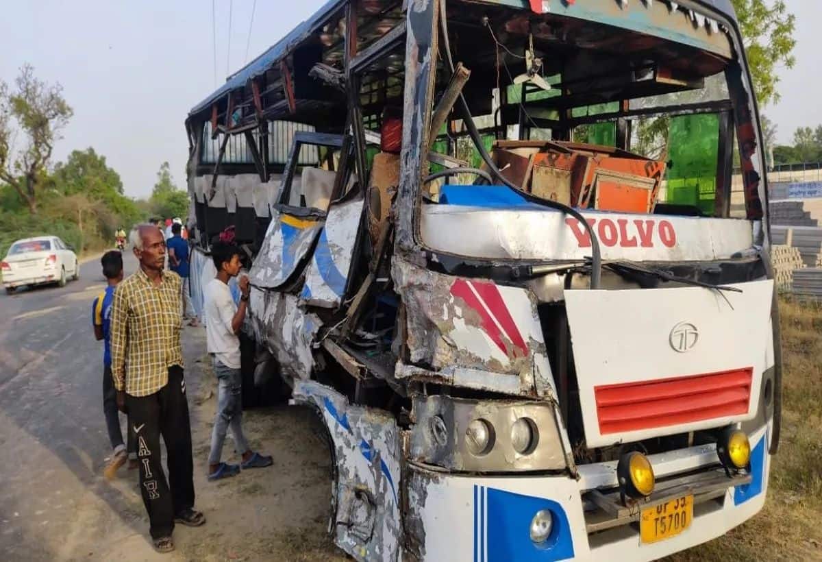 उत्तर प्रदेश के उन्नाव में बस को चीरते हुए आगे निकला ट्रक, 8 लोगों की मौत, 19 घायल