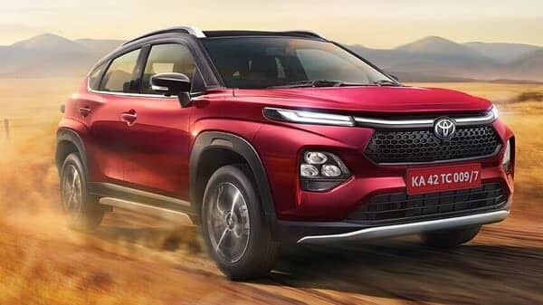 Toyota Urban Cruiser Taisor भारत में लॉन्च, वेरिएंट, कीमत, फीचर्स और डिजाइन से जुड़ी पूरी डिटेल