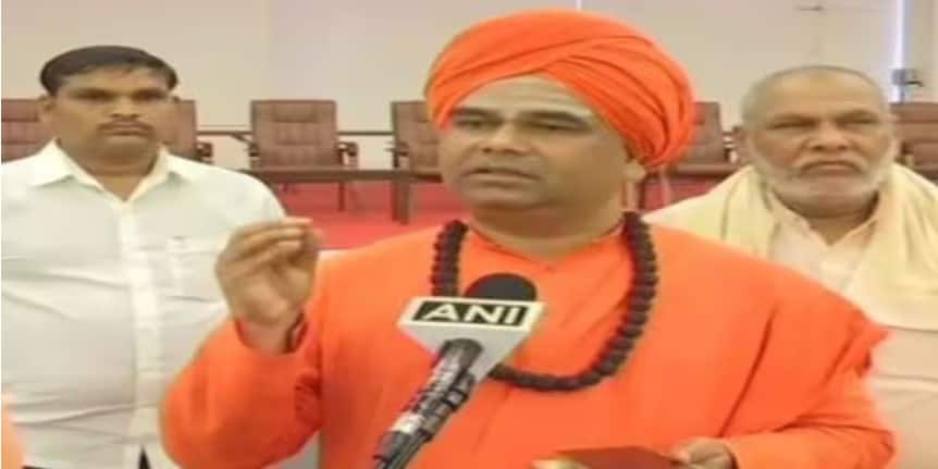 Loksabha Elections 2024: लिंगायत संत दिंगलेश्वर स्वामी ने धारवाड़ सीट से नामांकन वापस लिया