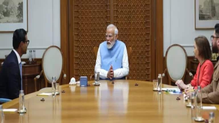 PM Modi Newsweek Interview: '370 हटने के बाद कश्मीर में नया सवेरा पर भरोसा करने के लिए आपको खुद इसे देखना होगा'