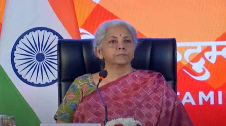 New tax regime: इनकम टैक्स स्लैब में नहीं हुआ है कोई बदलाव,  वित्त मंत्रालय ने कहा- 'अफवाहों से रहें सावधान'