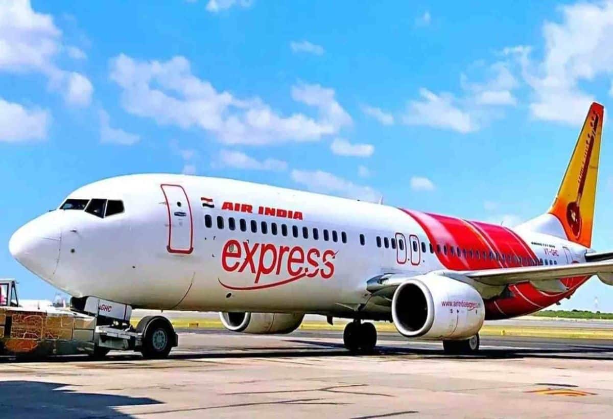 Air India Express Flight cancellations: सरकार ने एअर इंडिया से मांगी रिपोर्ट, 80 से ज्यादा फ्लाइट्स कैंसल होने पर एक्शन Air India Express Flight cancellations: सरकार ने एअर इंडिया से मांगी रिपोर्ट, 80 से ज्यादा फ्लाइट्स कैंसल होने पर एक्शन