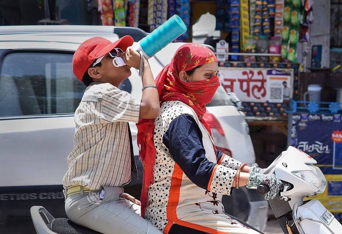 दिल्ली में ऑल टाइम हाई 52.3 डिग्री तापमान के बीच हुई बारिश, अगले 24 घंटे में मानसून पहुंचेगा केरल