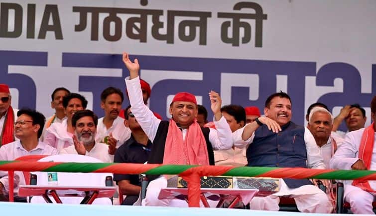 UP Loksabha Election: 'मुस्लिम-यादव' समीकरण से बाहर निकली सपा, इस बार इन जातियों पर खेला दांव, बीजेपी की बढ़ी बेचैनी