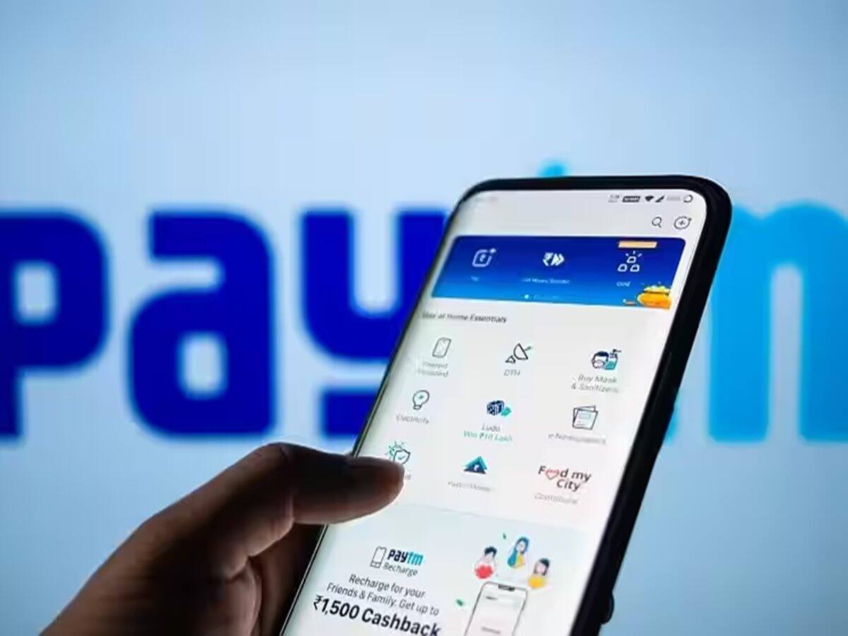 Paytm में बिके ₹296 करोड़ के शेयर, कीमत 4% लुढ़की Paytm में बिके ₹296 करोड़ के शेयर, कीमत 4% लुढ़की