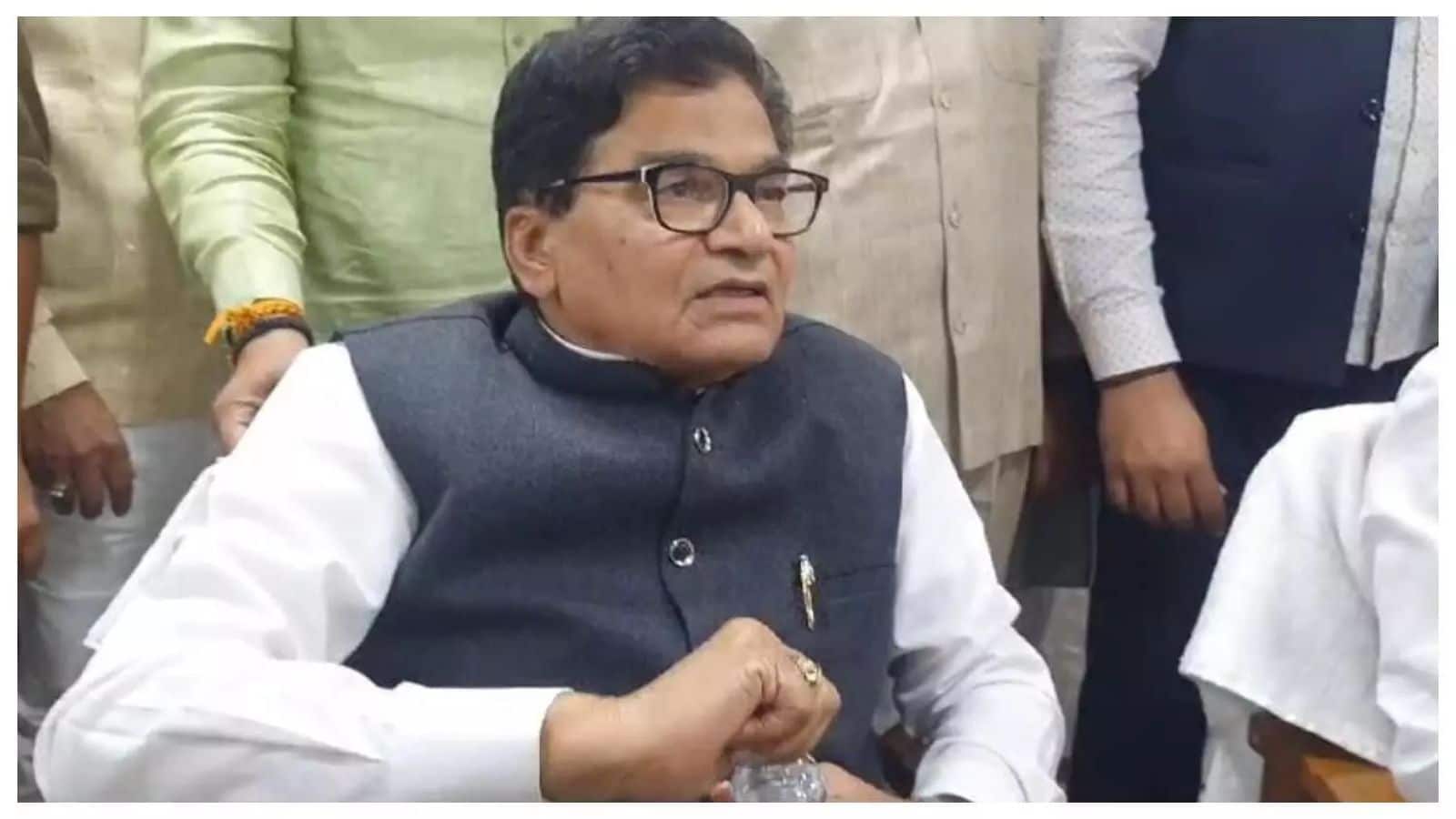'वो मंदिर तो बेकार है', राम मंदिर पर बोले सपा सांसद रामगोपाल यादव, CM योगी ने किया पलटवार