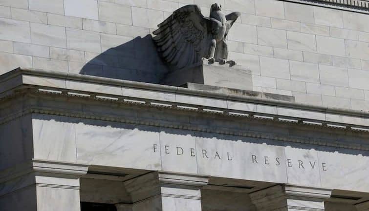 US Fed ने ब्याज दरों नहीं किया बदलाव, ईरान युद्ध और बढ़ती महंगाई को लेकर जताई चिंता