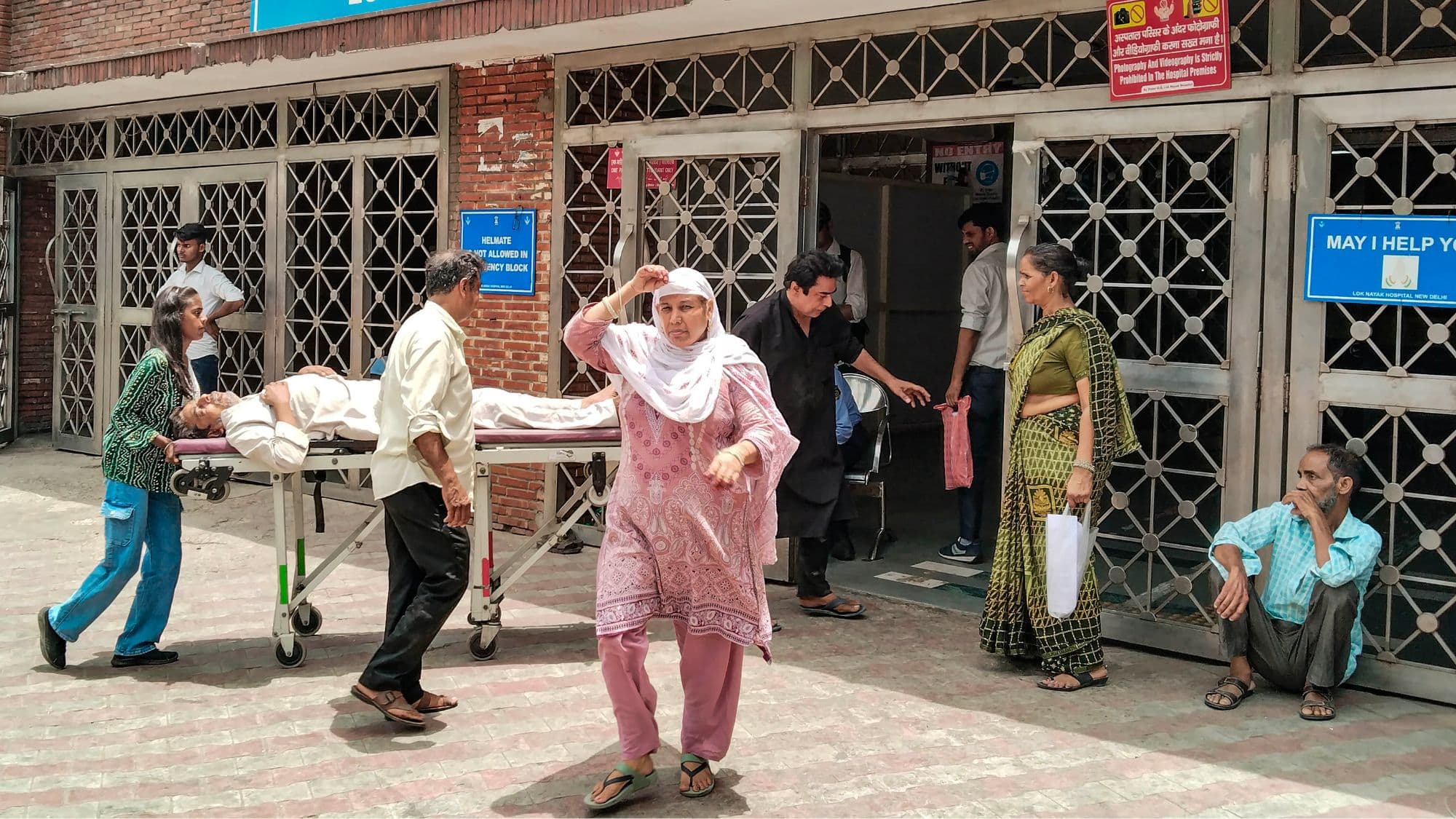Heat Wave Deaths: जानलेव गर्मी! लू से देशभर में 110 लोगों की मौत, 40,000 से ज्यादा हीट स्ट्रोक के आए केस Heat Wave Deaths: जानलेव गर्मी! लू से देशभर में 110 लोगों की मौत, 40,000 से ज्यादा हीट स्ट्रोक के आए केस