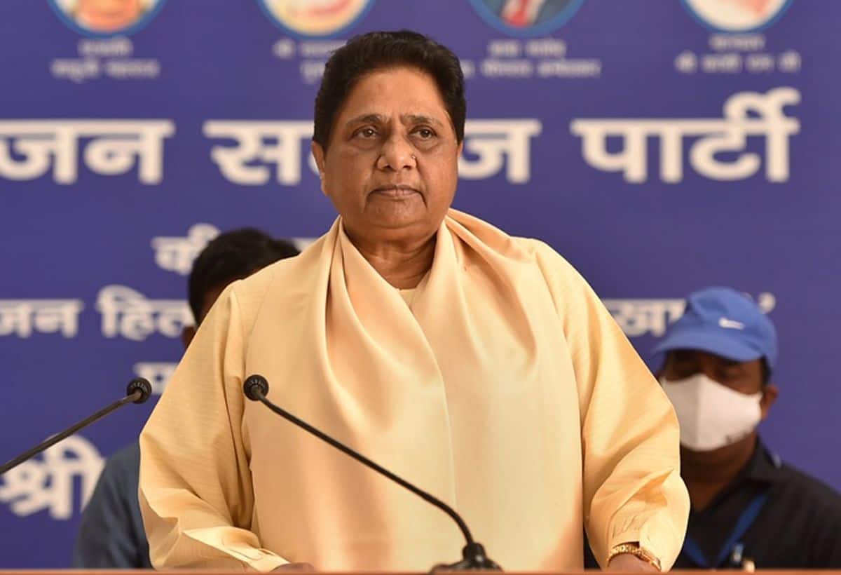 कहानी मायावती और BSP की... कभी UP की राजनीति में मुलायम और BJP दोनों को दी टक्कर, अब अपना वोट मिलना भी हो गया मुश्किल