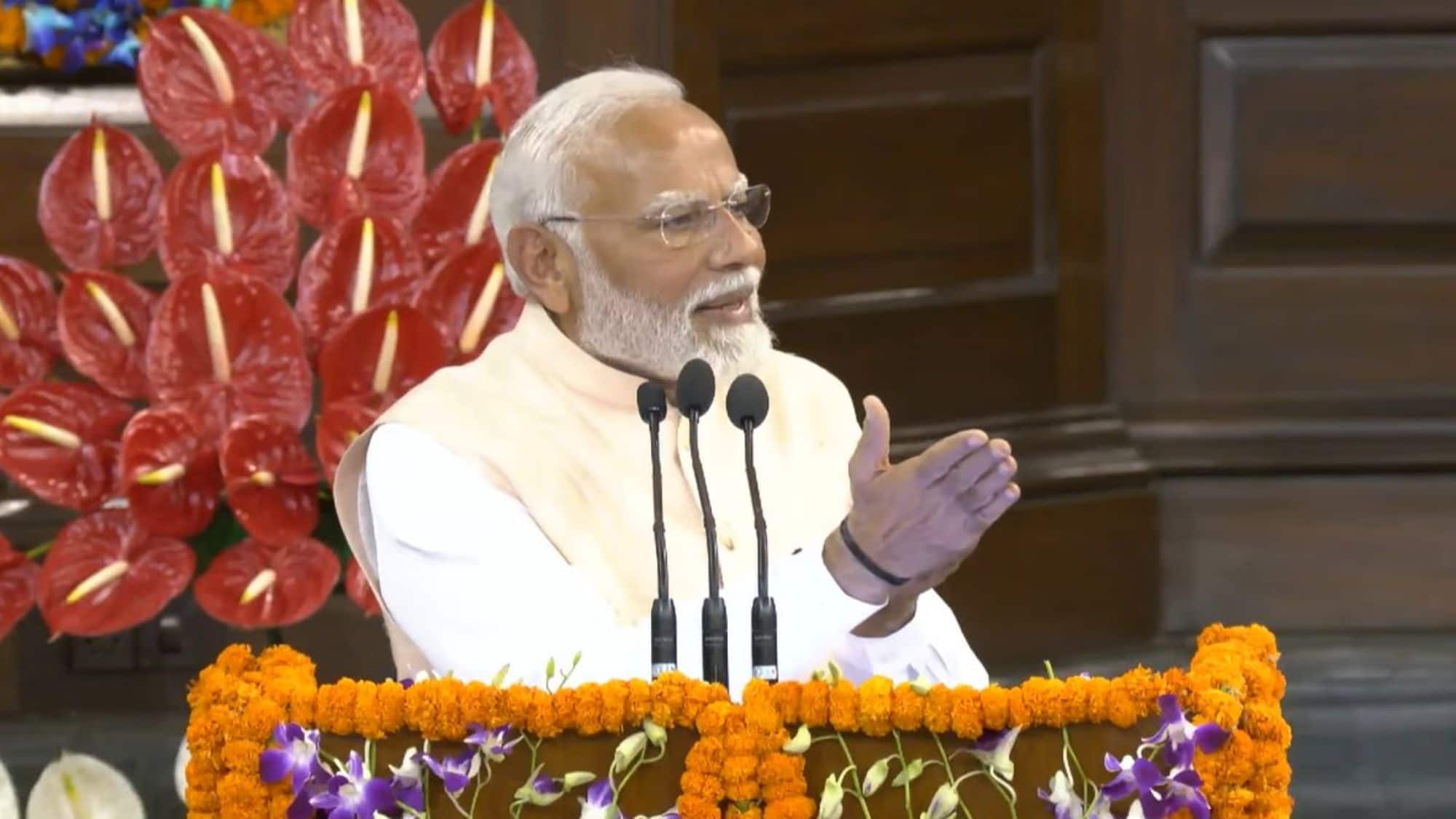 'EVM मर गया या जिंदा है?' INDIA गठबंधन पर PM मोदी ने अपने अंदाज में कुछ यूं कसा तंज