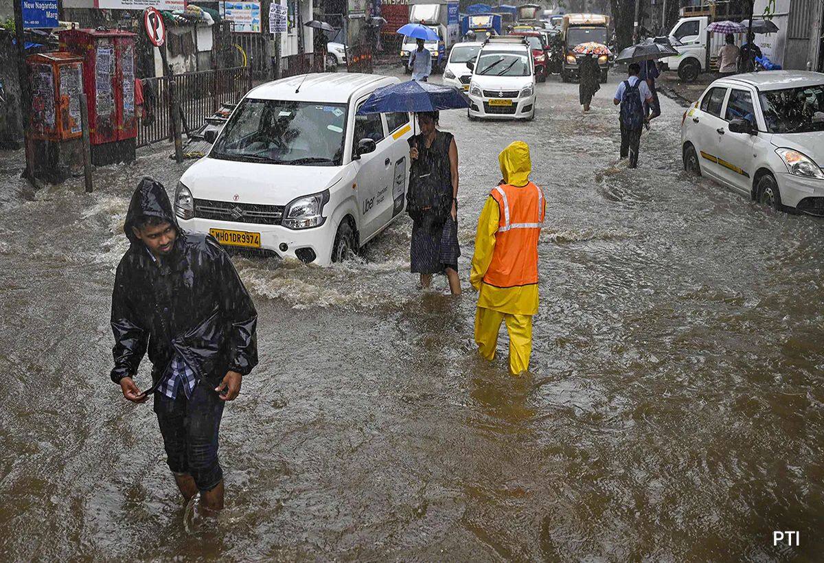 Weather Updates: मुंबई में 10 जून को मानसून देगा दस्तक, भीषण गर्मी से लोगों को मिलेगी राहत
