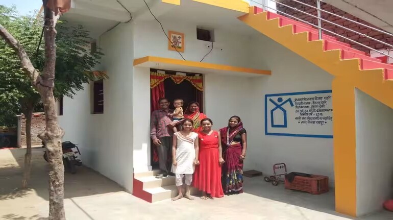 PM आवास योजना में कैस कर सकते हैं अप्लाई, कम हो जाएगा होम लोन इंटरेस्ट रेट | Moneycontrol Hindi