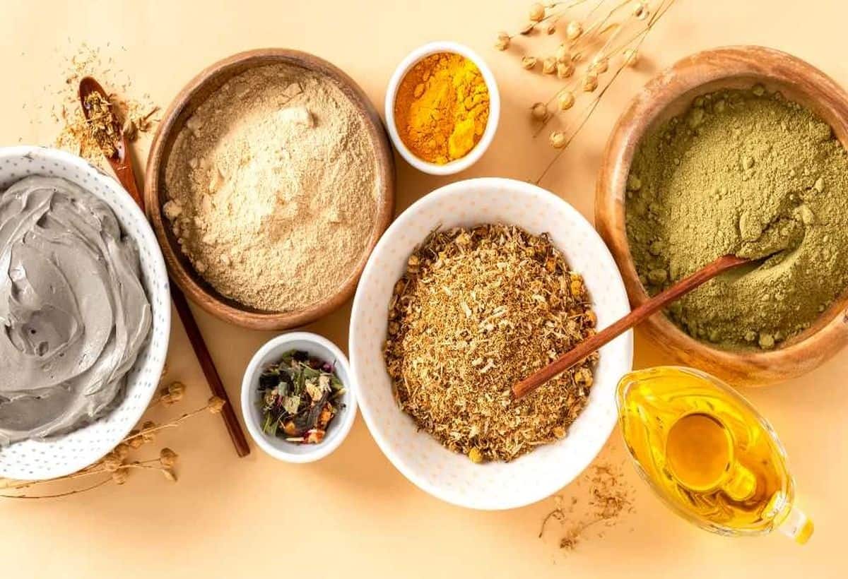 Diabetes: घर में बनाएं ये चूर्ण, एक चम्मच खाते ही ब्लड शुगर की हो जाएगी छुट्टी
