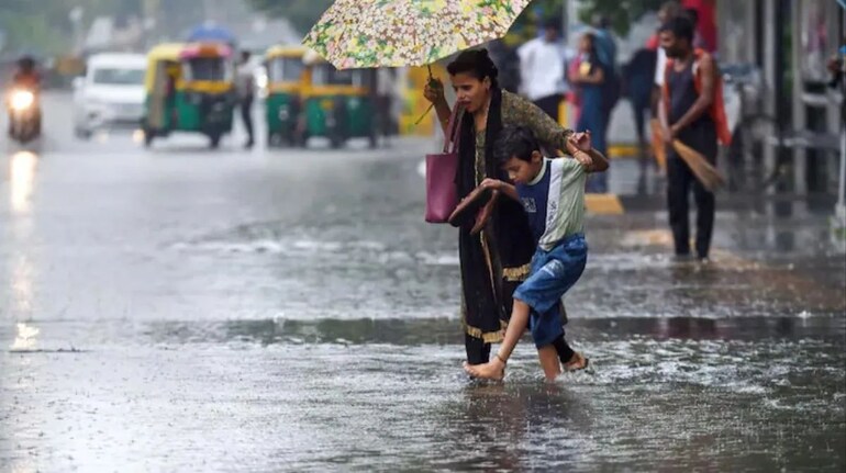 Weather Update: 8 जुलाई तक इन इलाकों में होगी मूसलाधार बारिश, मौसम विभाग ने  जारी किया अलर्ट | Moneycontrol Hindi